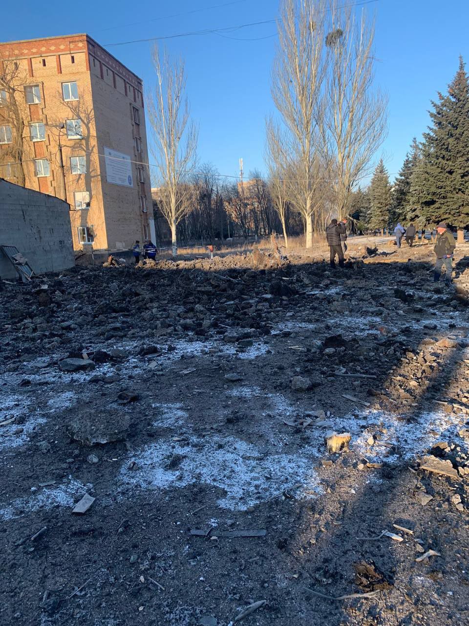 Clădirea în care rușii s-au lăudat că s-au răzbunat și au ucis 600 de soldați ucraineni, în Kramatorsk, e întreagă. CNN a trimis o echipă acolo