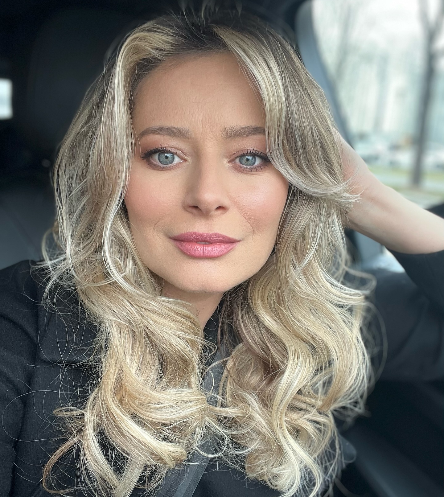 Laura Cosoi, detalii despre emisiunea pe care o prezintă la Antena Stars. Când începe „Vacanță de vedetă”