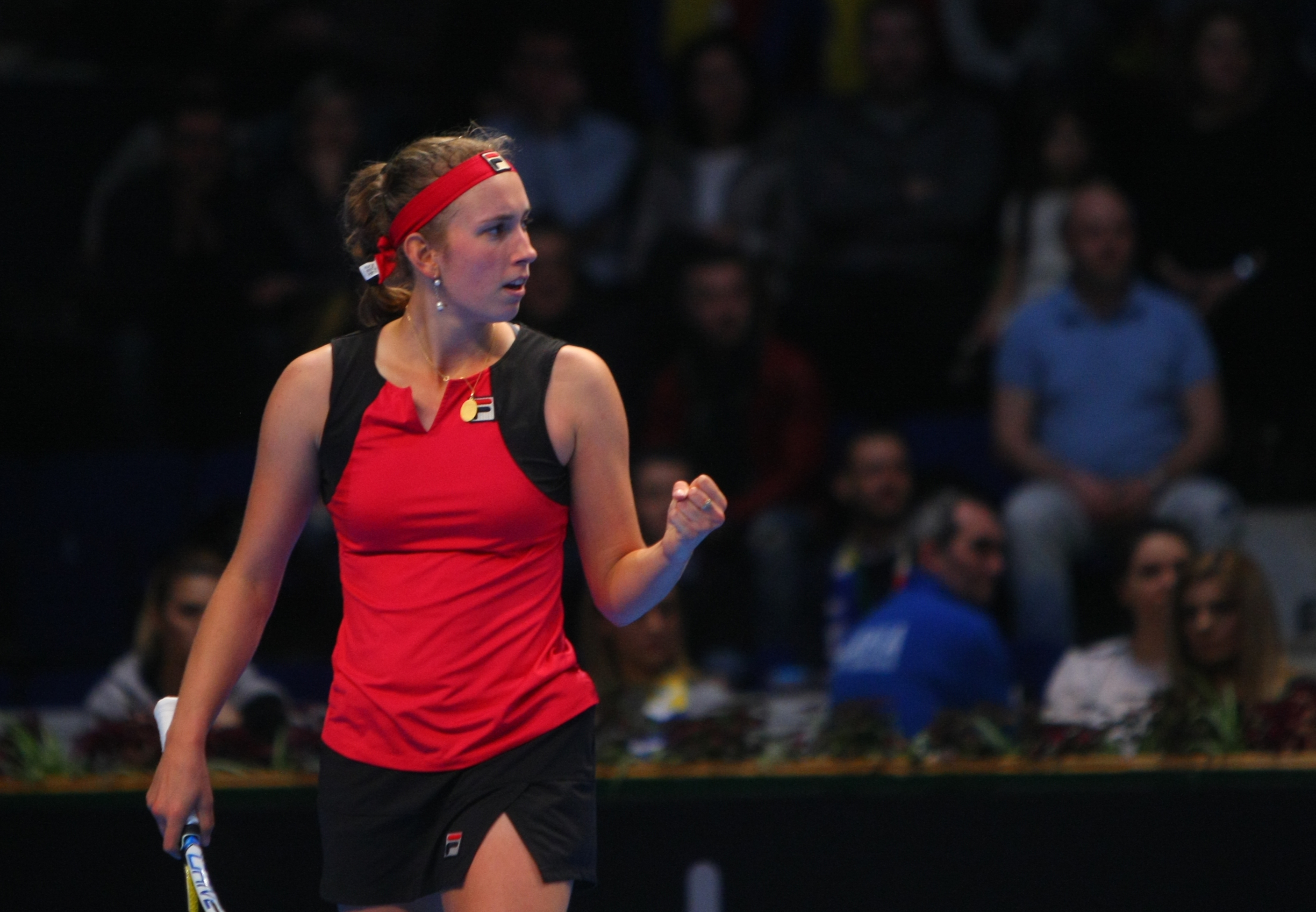 România a fost învinsă de Belgia, în primul tur al Grupei Mondiale II din Fed Cup. Irina Begu a jucat la simplu, dar a pierdut în setul decisiv. Reacții  | FOTO & VIDEO