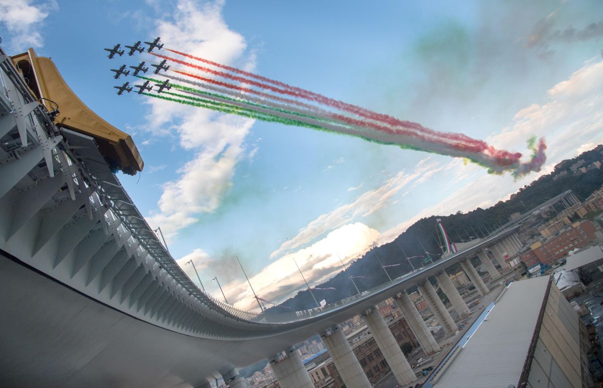 Săptămâna în imagini | Furie și disperare după tragedia din Beirut, un pic de optimism în Genova, la inaugurarea noului pod