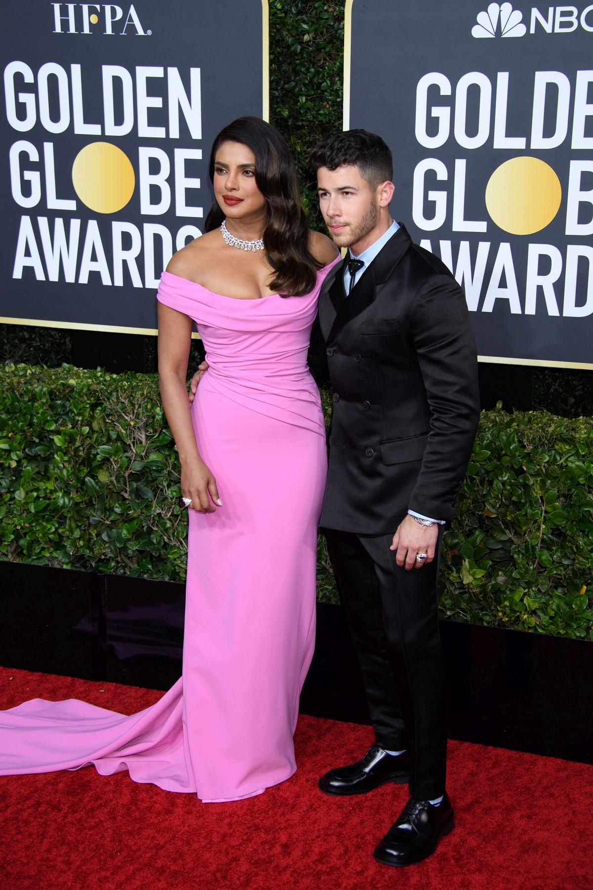 Imagini cu Priyanka Chopra în costum de baie la 42 de ani. Se bucură de vacanța de lux cu soțul în sudul Franței