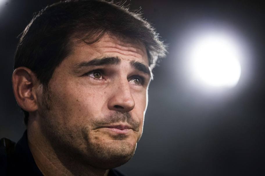 Legendarul portar Iker Casillas a plâns ca un copil la despărțirea de Real Madrid. ^"Nu vă voi uita niciodată. Hai, Madrid!" / GALERIE FOTO & VIDEO
