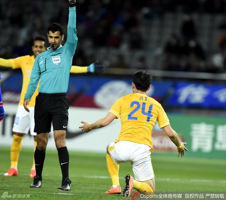 Dan Petrescu și Pițurcă, egal și înfrângere în Liga Campionilor Asiei. ^Sânmărtean a dat o pasă de gol. Alarmă la stadionul din Jeddah / FOTO&VIDEO