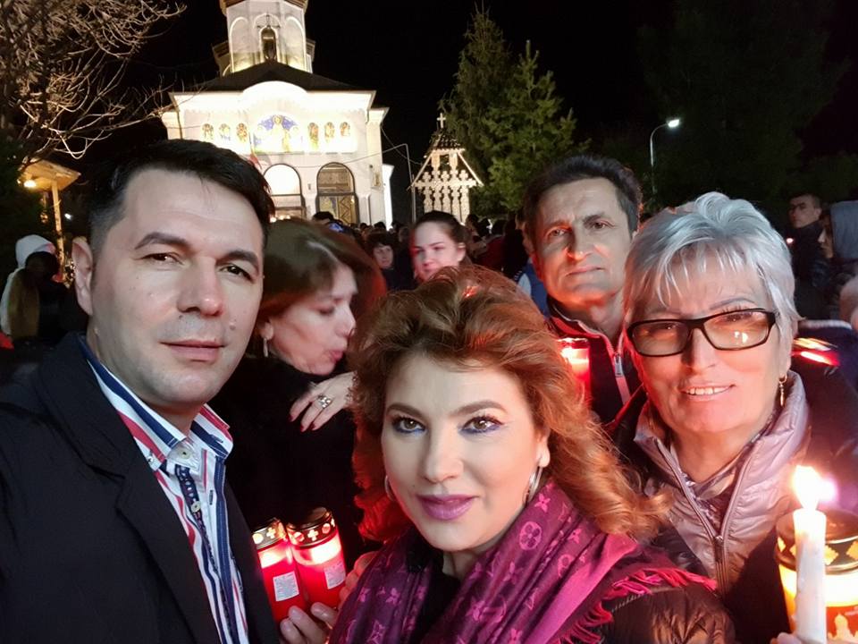 Ce masă îmbelșugată a pregătit Mihaela Borcea de Paște. Bunătăți una și una / FOTO