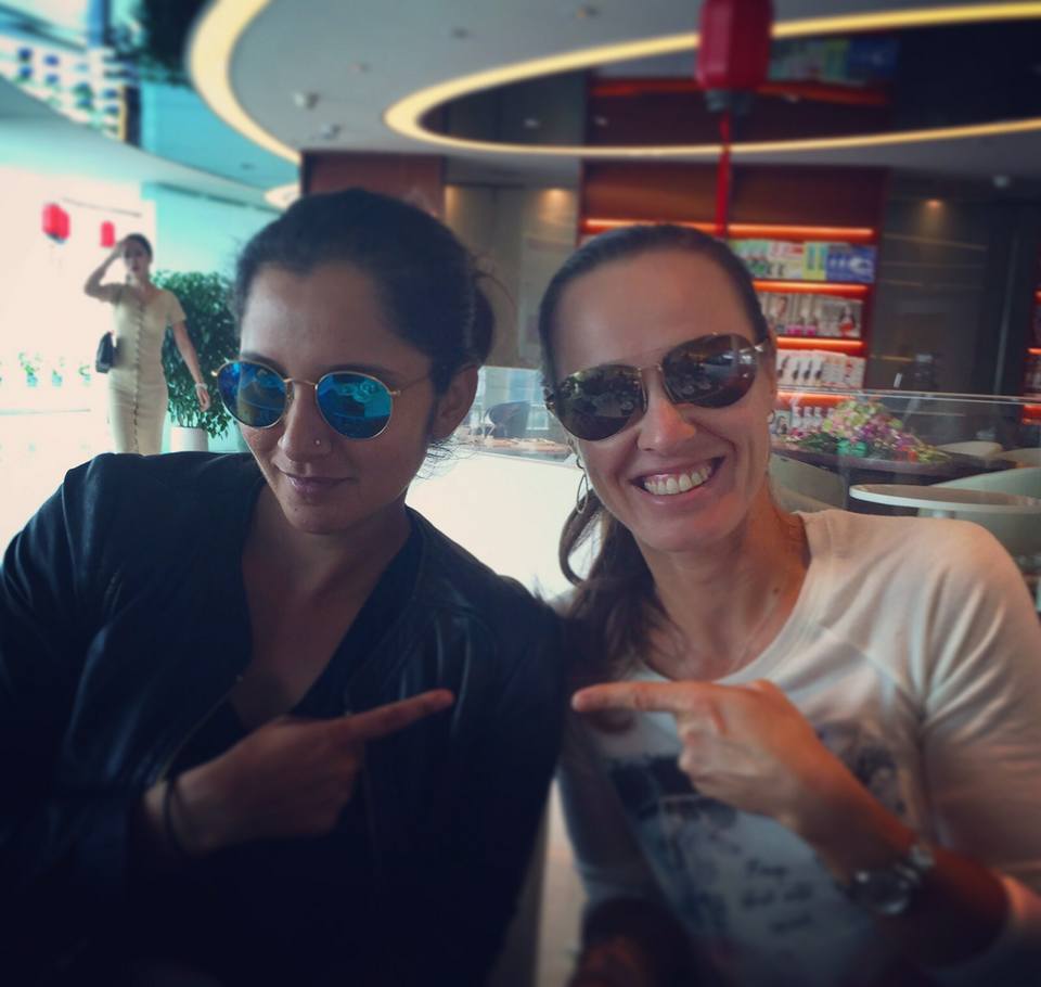 Irina Begu și Monica Niculescu au pierdut clar finala de la Wuhan, unde au dat peste cele mai în formă jucătoare de dublu ale momentului / GALERIE FOTO