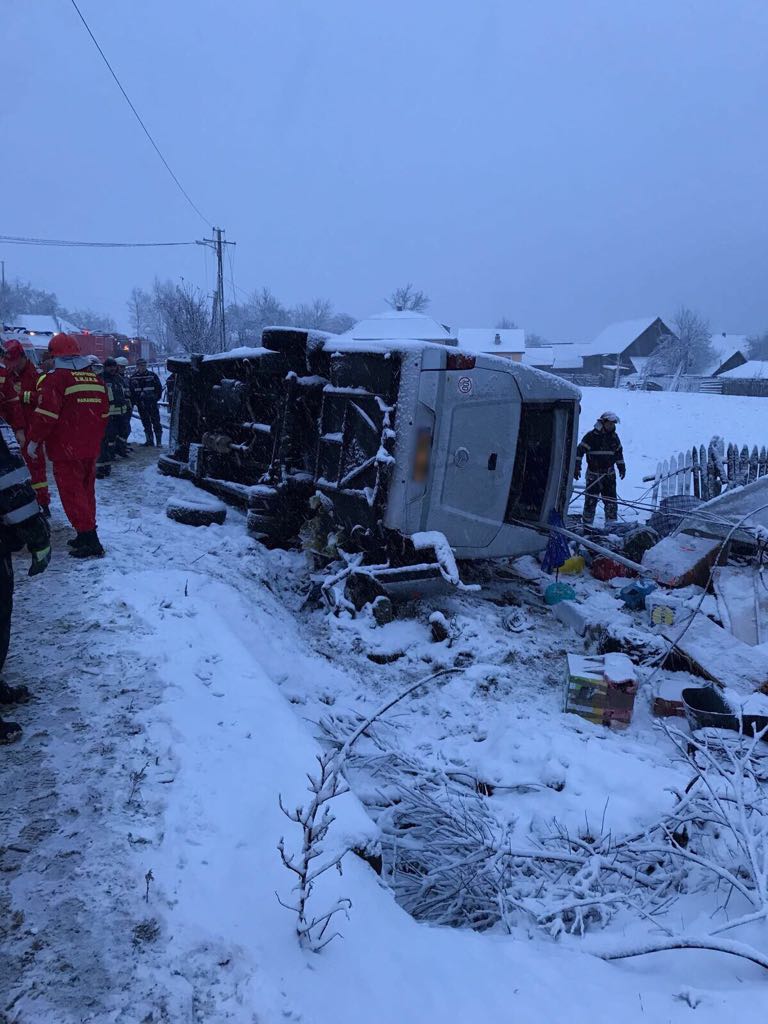 UPDATE | Accident rutier cu 2 morți și 18 răniți, în Harghita (FOTO & VIDEO)