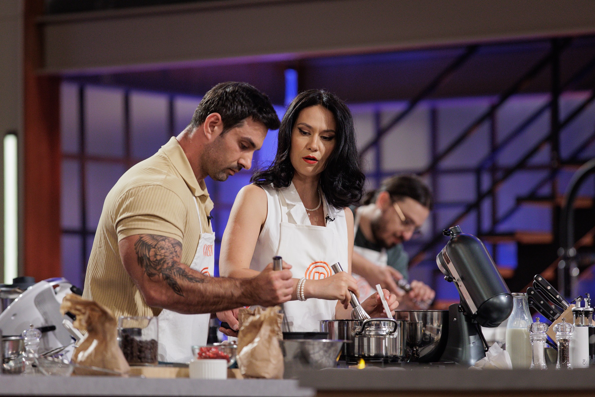 10 concurenți MasterChef sezonului 9 vor găti în această seară, alături de campioni din sezoanele anterioare. „M-am emoționat tare”
