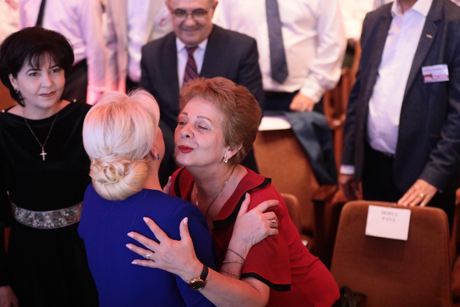 Congresul PSD a ales noua conducere! Viorica Dăncilă e prima femeie președinte, Eugen Teodorovici - președinte executiv și Mihai Fifor - secretar general. Declaraţiile noilor lideri (FOTO/VIDEO)