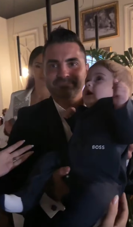 Cătălin Măruță și Andra nu l-au botezat pe băiețelul lui Pepe. Cine sunt nașii lui Pepe jr