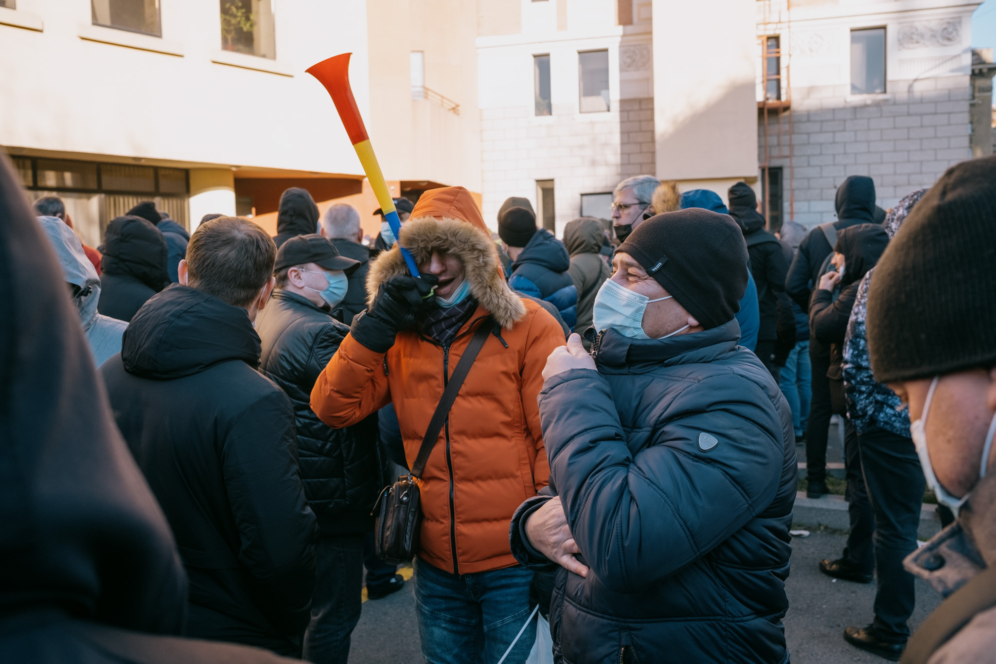 Protest al angajaților STB față de condițiile de muncă. „Autobuzele au aceleași anvelope de ani”