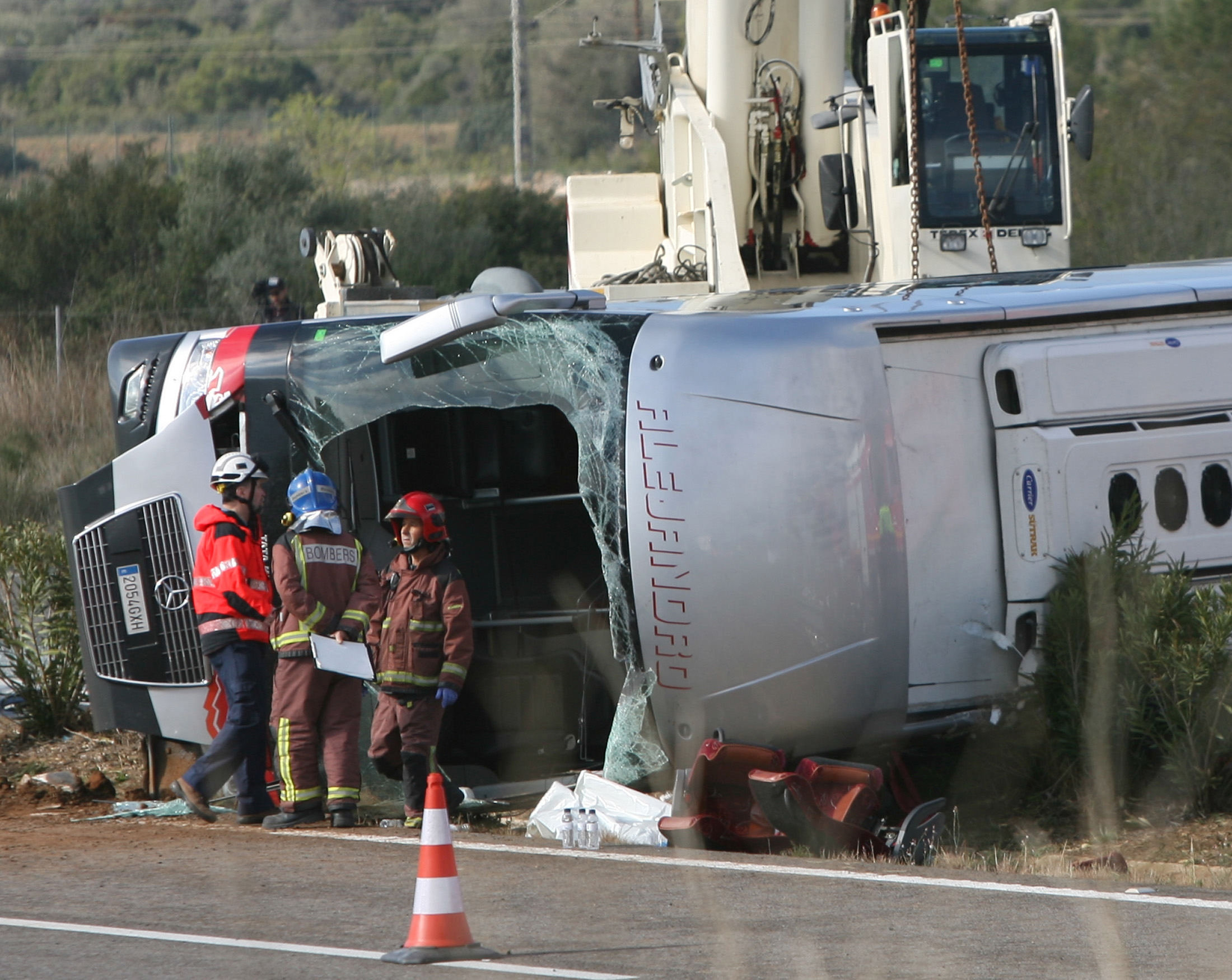 UPDATE: Tragedie rutieră în Spania, soldată cu 14 morți. O româncă și-a pierdut viața în accident /VIDEO și FOTO