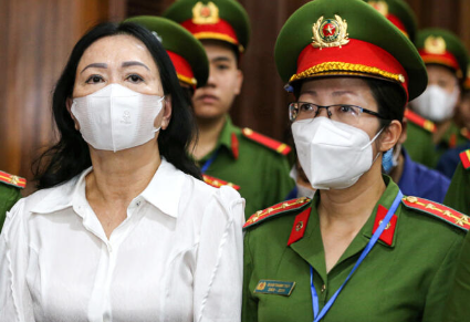 Halálra ítéltek egy korrupcióval vádolt ingatlanos nőt Vietnámban