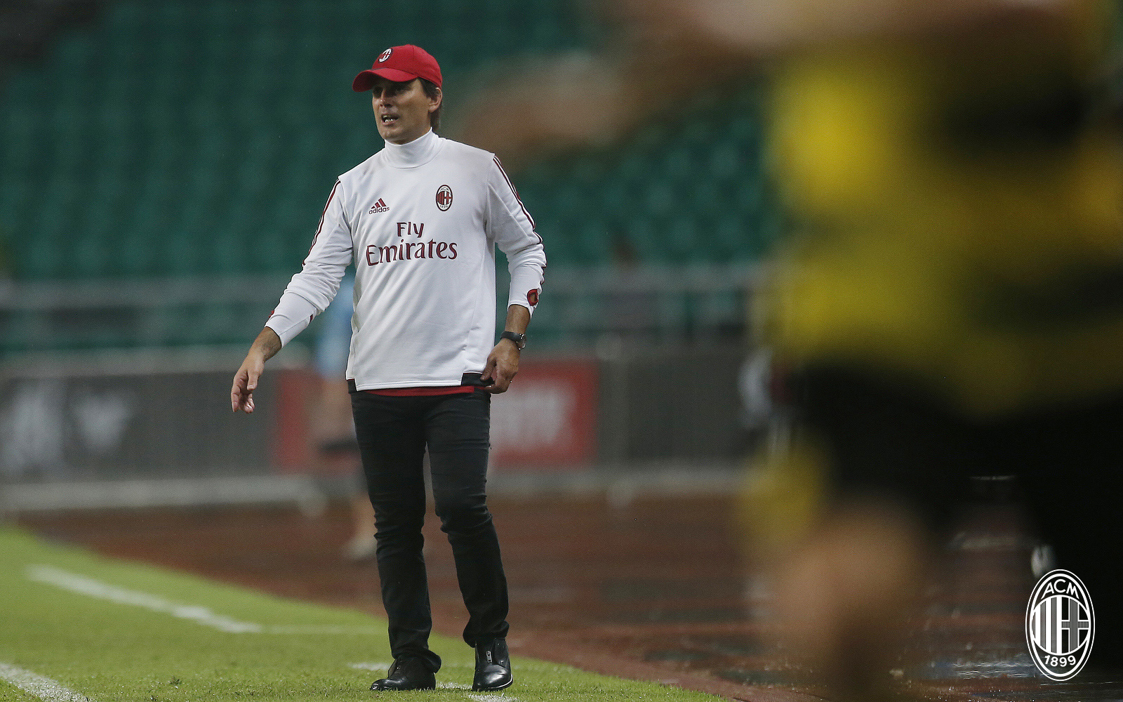 AC Milan scârțâie înaintea dublei cu Craiova din Liga Europa: 1-3 cu Borussia Dortmund. Montella: ”Capul meu este la meciul cu Craiova” / GALERIE FOTO