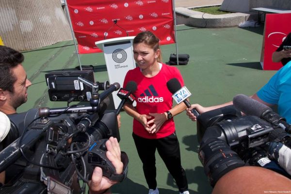 Întâlnire de nota 10, la Montreal, între Nadia Comăneci și Simona Halep GALERIE FOTO