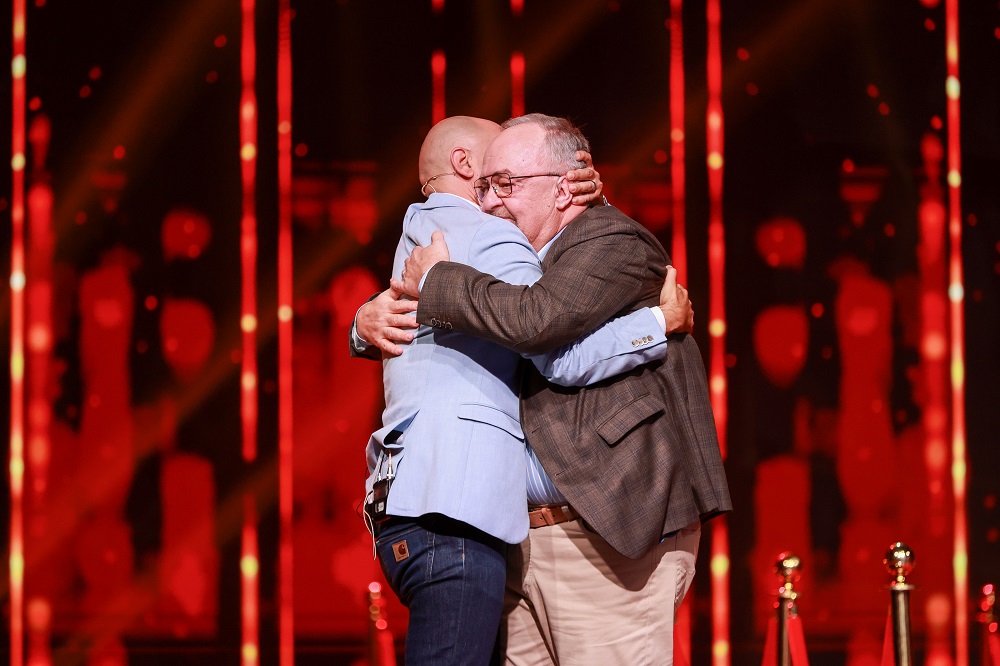 Teo a renunțat la munca de birou pentru a fi comediant: „Eu muncesc de nu mai pot și câștig într-o lună cât fac cu stand-up-ul într-un weekend”