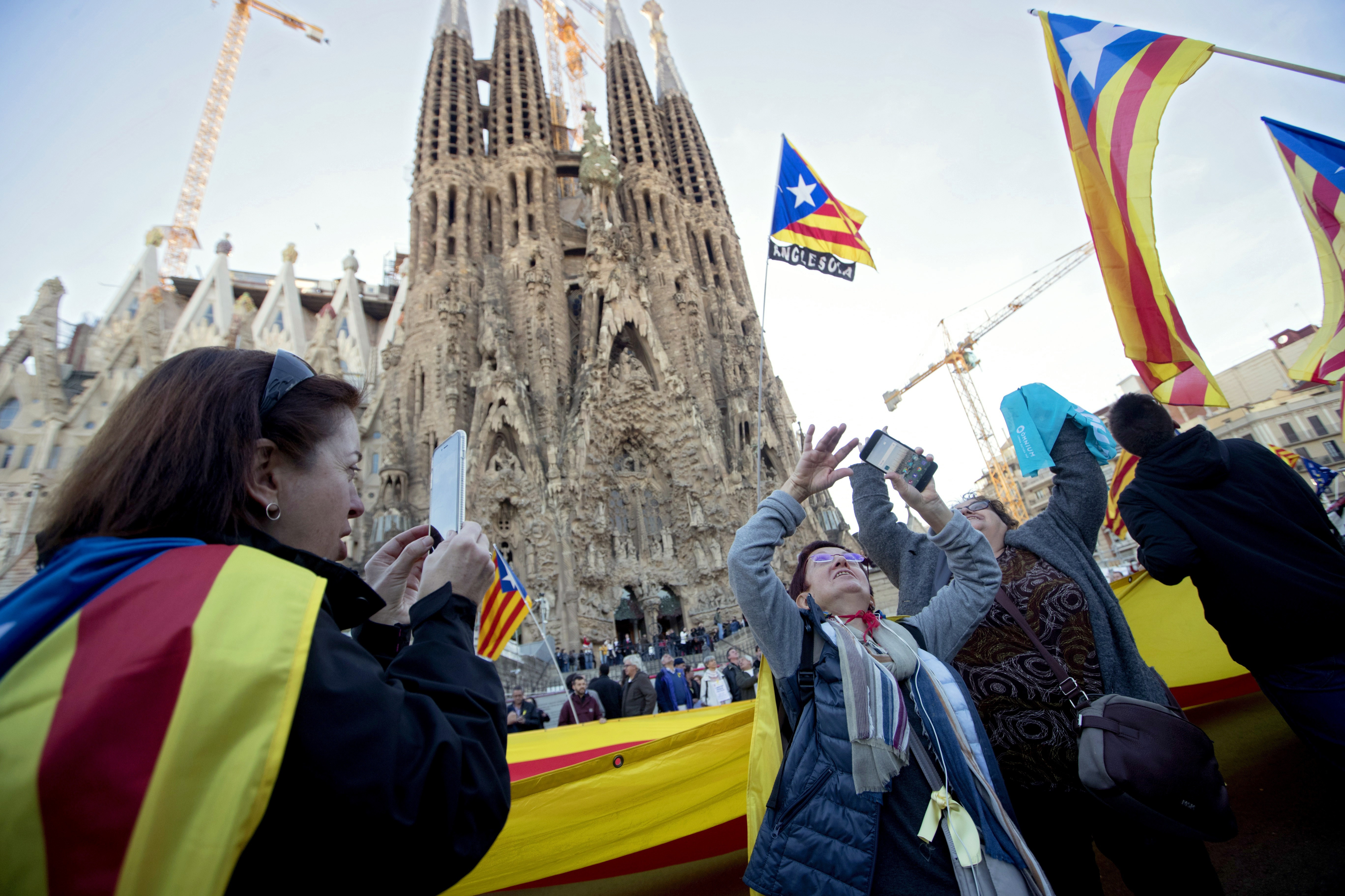 FOTO/ 750.000 de oameni au participat la un miting în Barcelona pentru eliberarea liderilor separatiști încarcerați