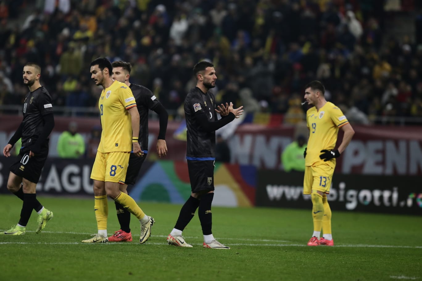 Fotbaliștii din Kosovo n-au mai vrut să joace și au ieșit de pe teren cu un minut înainte să se termine meciul cu România. Partida, abandonată după o oră