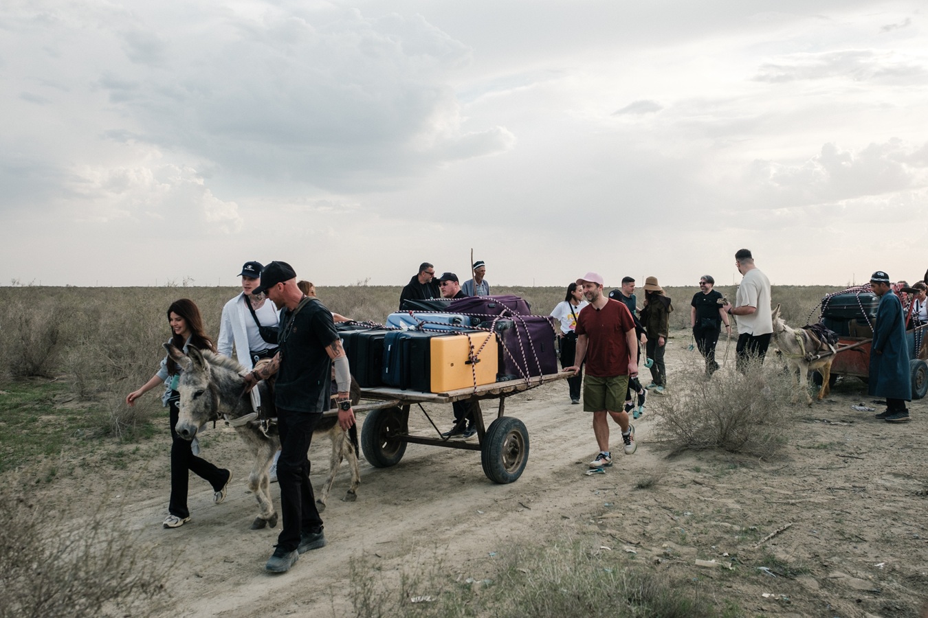 Start inedit la Asia Express! Ce au pățit concurenții în deșert și de ce s-a lăsat cu țipete la prima misiune