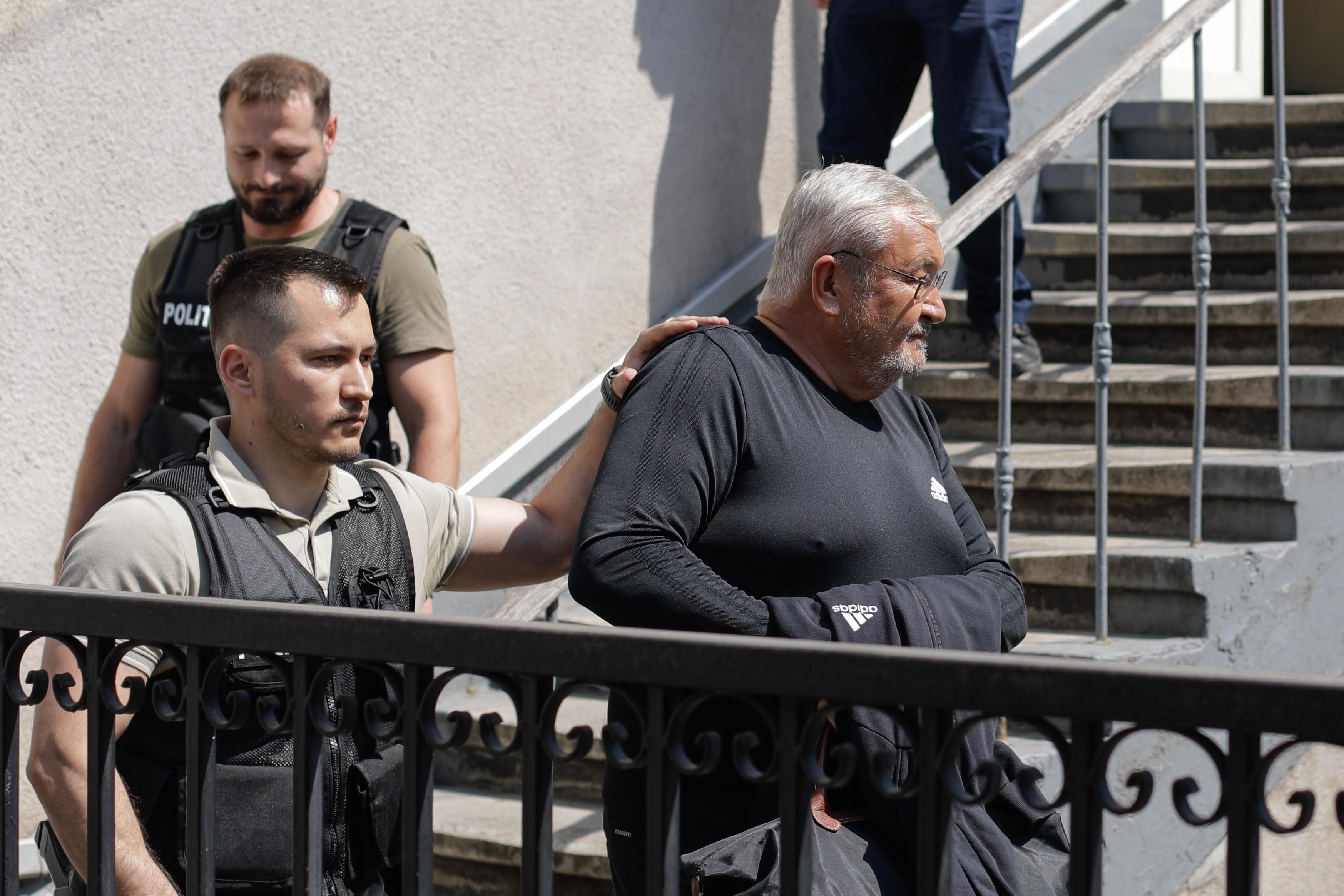 Verdict final în dosarul mitei de 20 de milioane de euro. Pedeapsă redusă pentru fostul ministru Sebastian Vlădescu, Boureanu scapă de închisoare, pentru că faptele s-au prescris