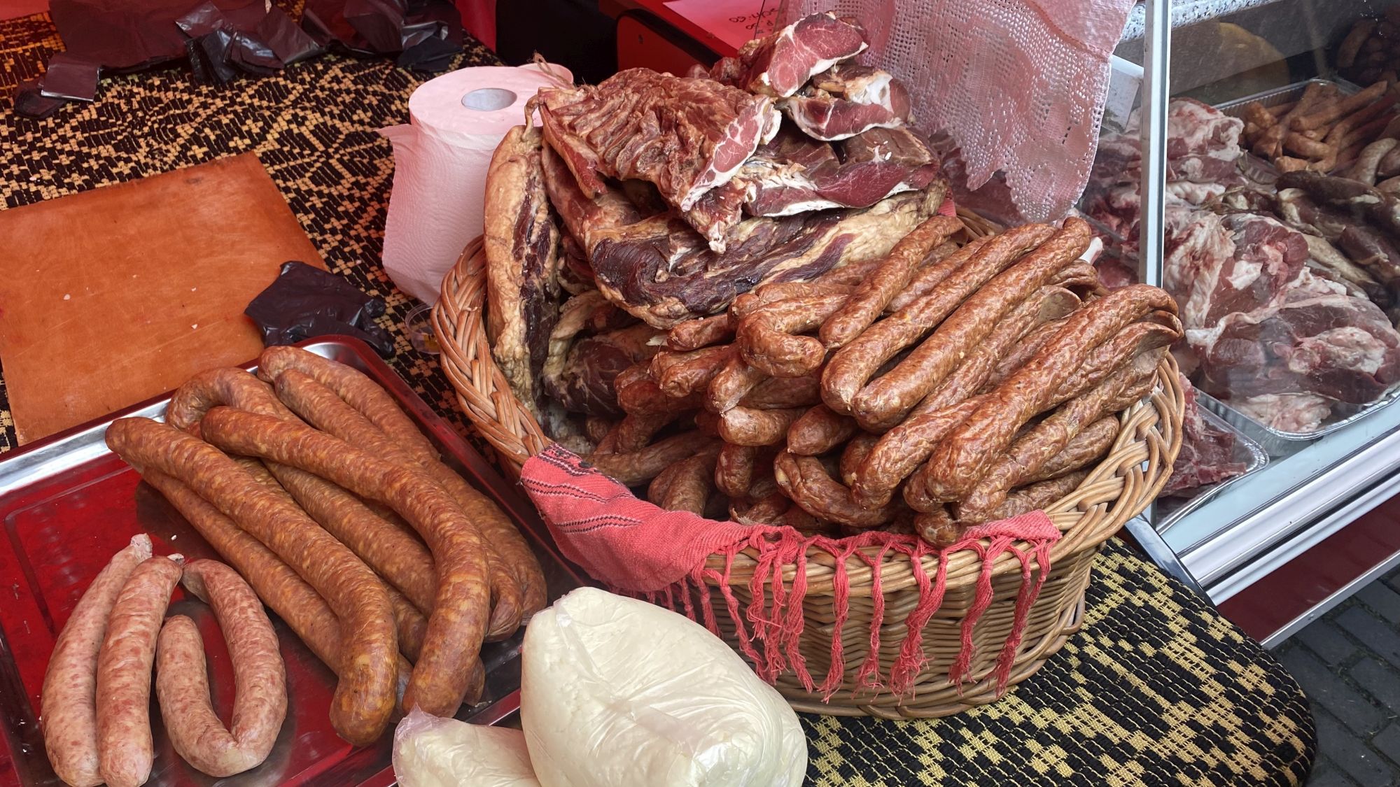 Au dispărut jumările cu scandal de 120 de lei kilogramul. Cât costă produsele tradiționale de la târgul de Crăciun din curtea Ministerului Agriculturii