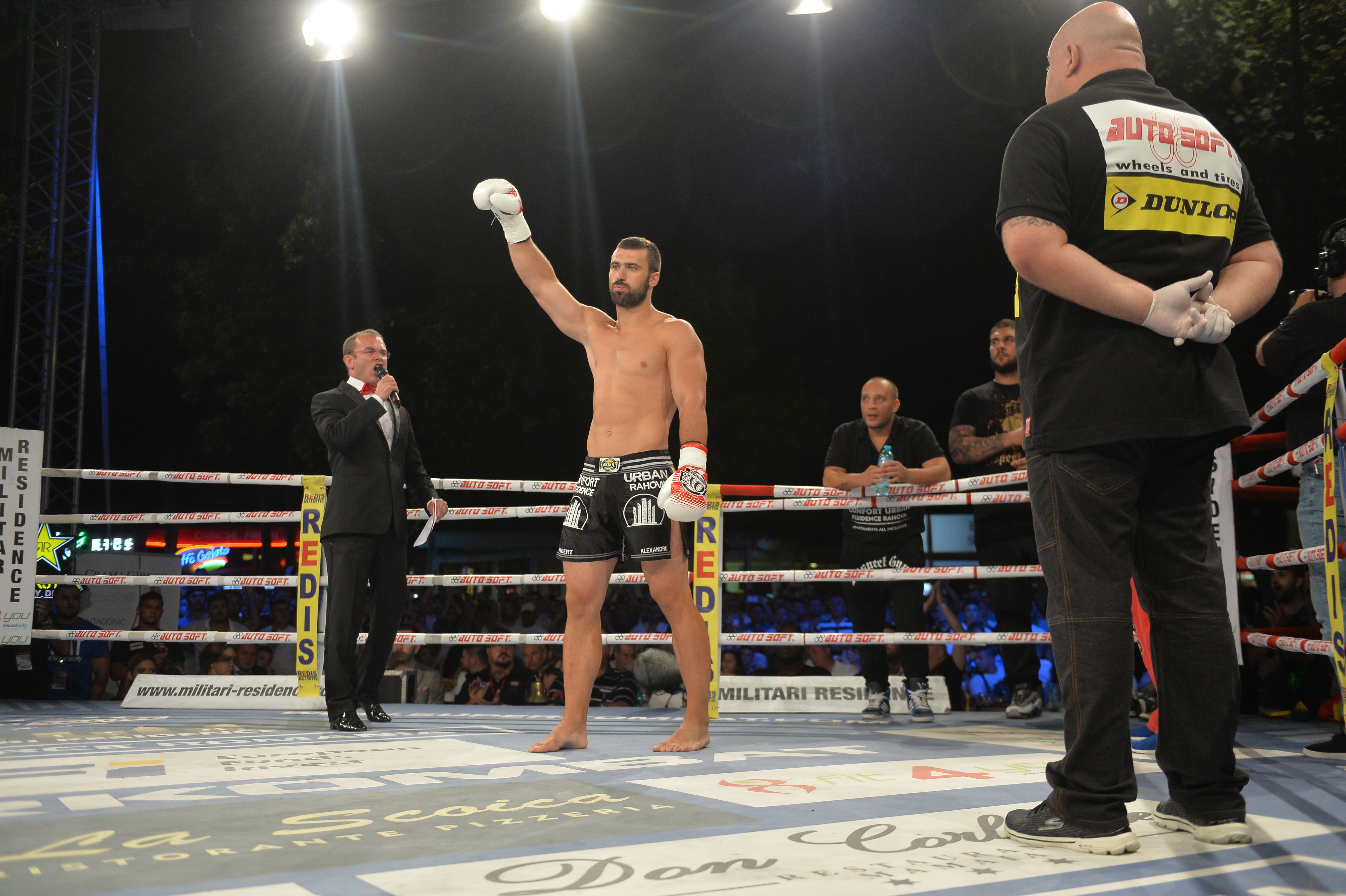 Andrei Stoica îşi păstrează centura de campion mondial / GALERIE FOTO&VIDEO