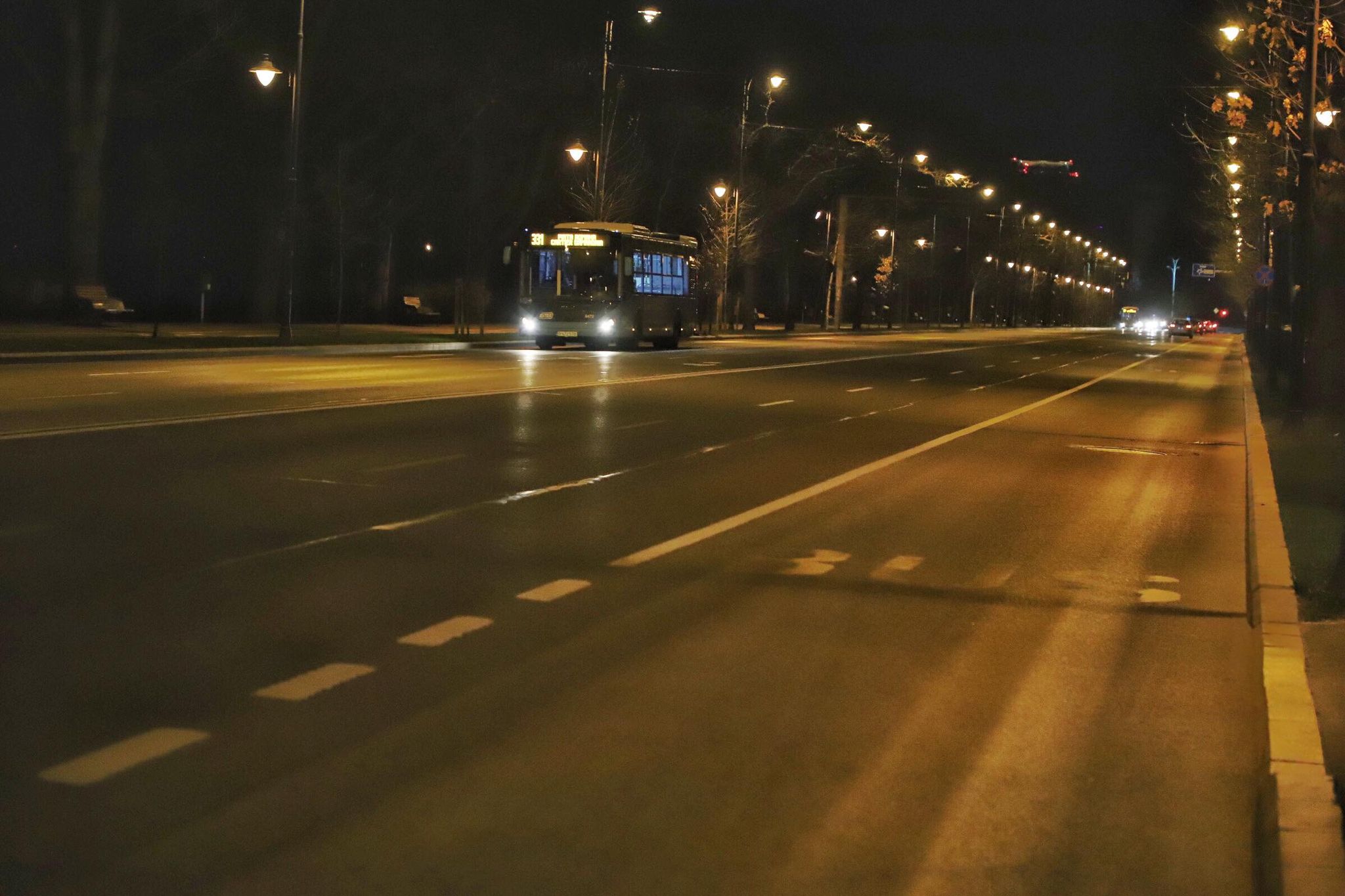 Zeci de filtre în București, în prima zi cu noile restricții. Circulația, restrânsă de la ora 20.00, în weekend