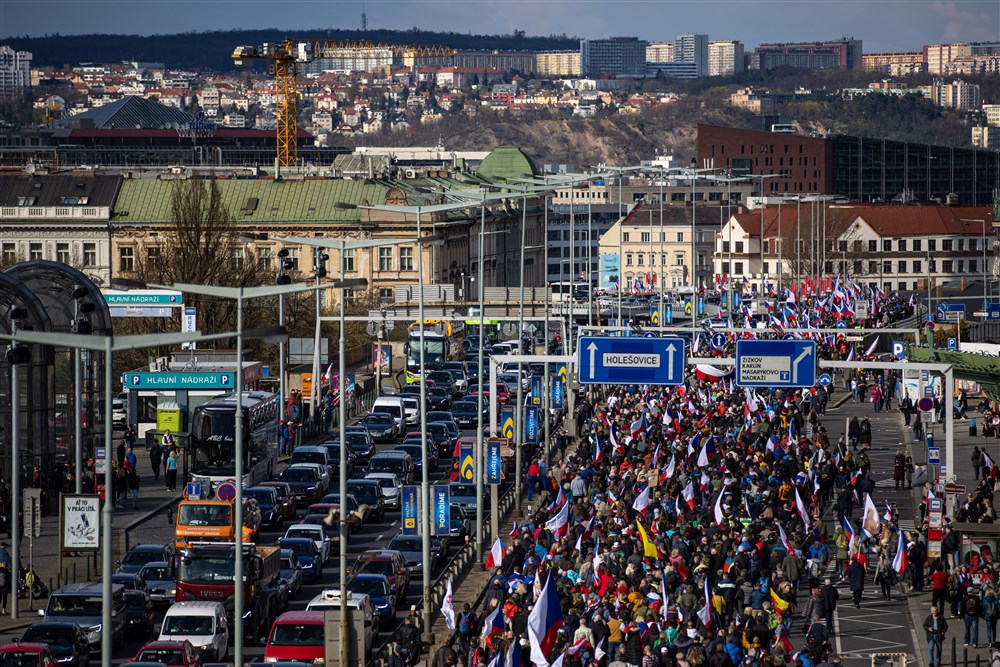 Manifestație cu mii de oameni la Praga. Cehii au cerut demisia guvernului, nemulțumiți de inflație și de prețurile mari la energie