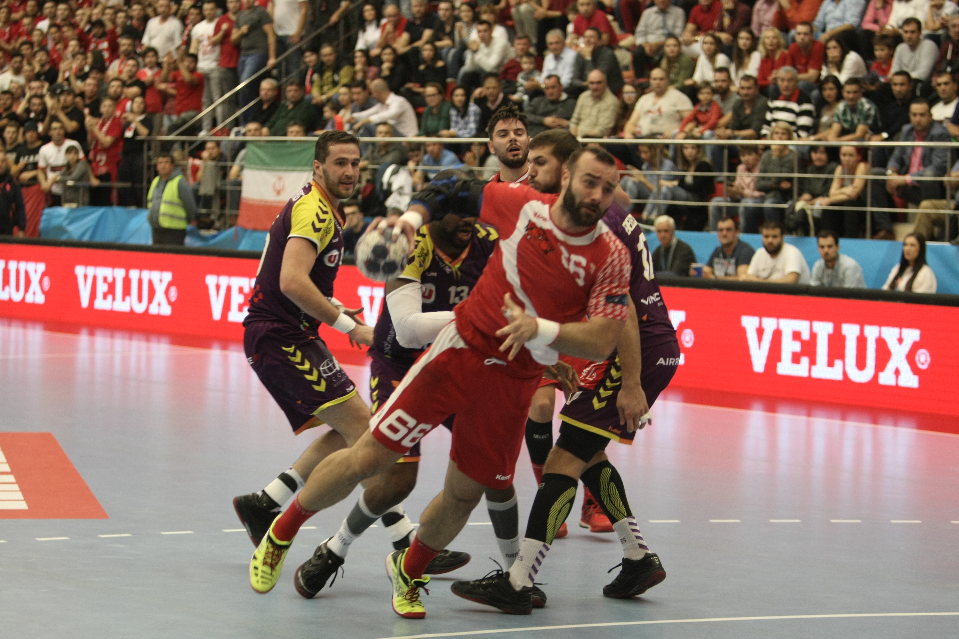 Dinamo a pierdut dramatic cu Nantes, în Liga Campionilor la handbal / GALERIE FOTO