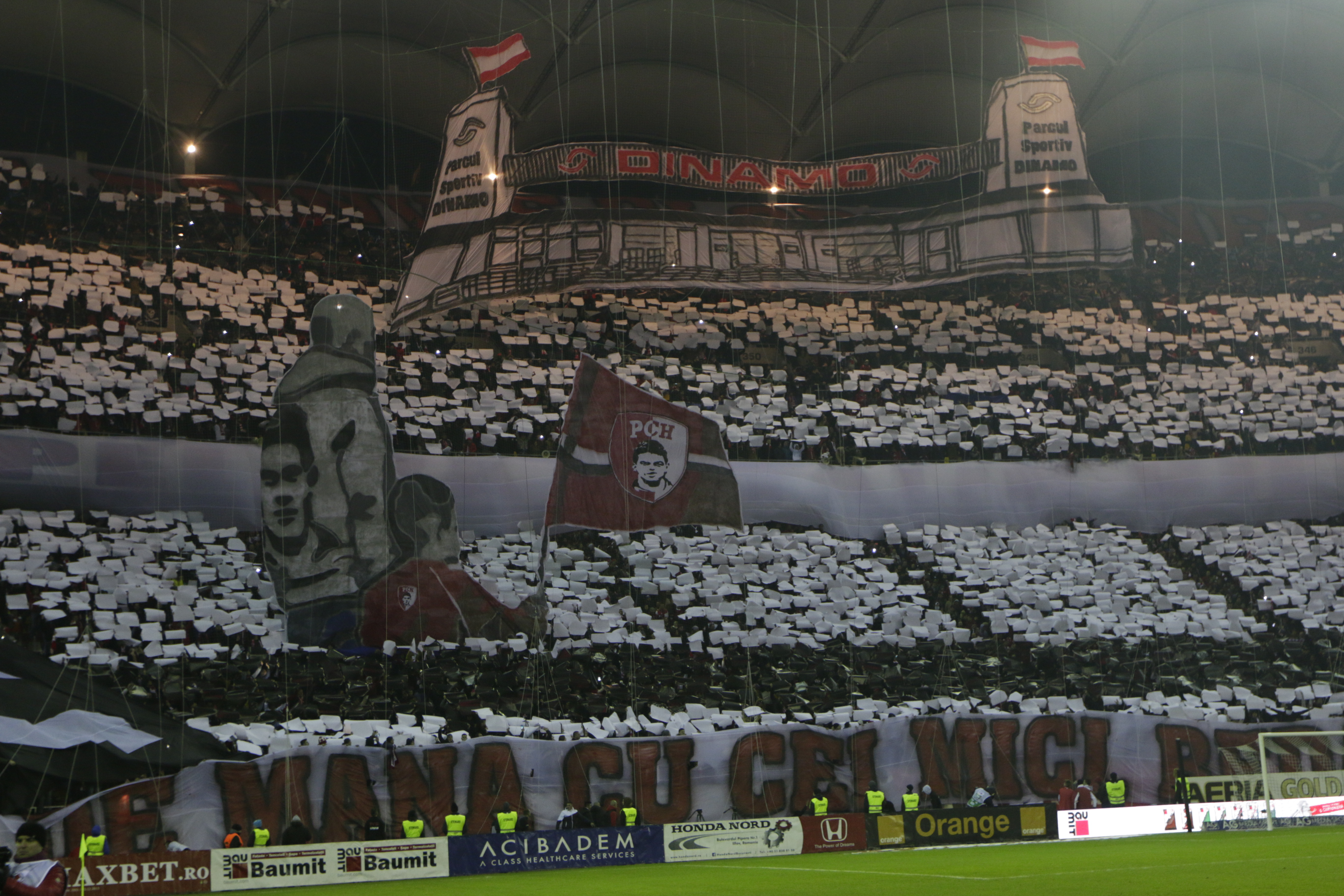 Dinamo - Steaua 3-1. Filmul coregrafiei ”câinilor”. Mihai Stoica a râs de spectacolul din peluză: ”E epocală” | GALERIE FOTO&VIDEO
