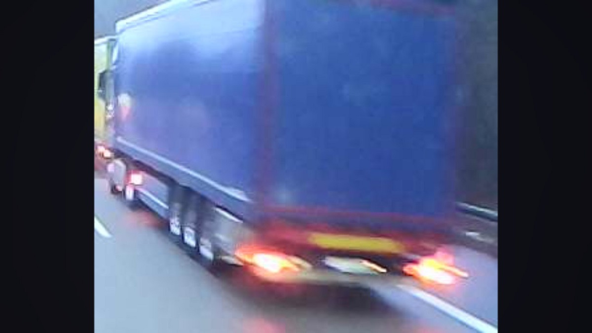 Șofer de TIR căutat de poliție după ce a tras în alt camionagiu care-l depășea pe autostradă, în Germania: „Un Mercedes Actros albastru”
