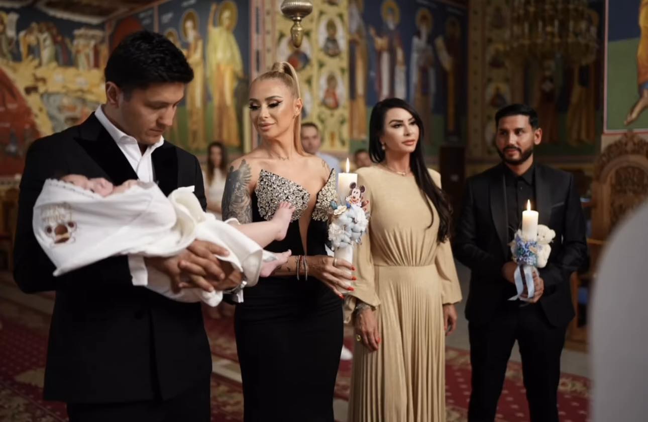 Imagini cu Anamaria Prodan și Ronald Gavril în biserică. Îmbrăcați elegant, cei doi au botezat un băiețel