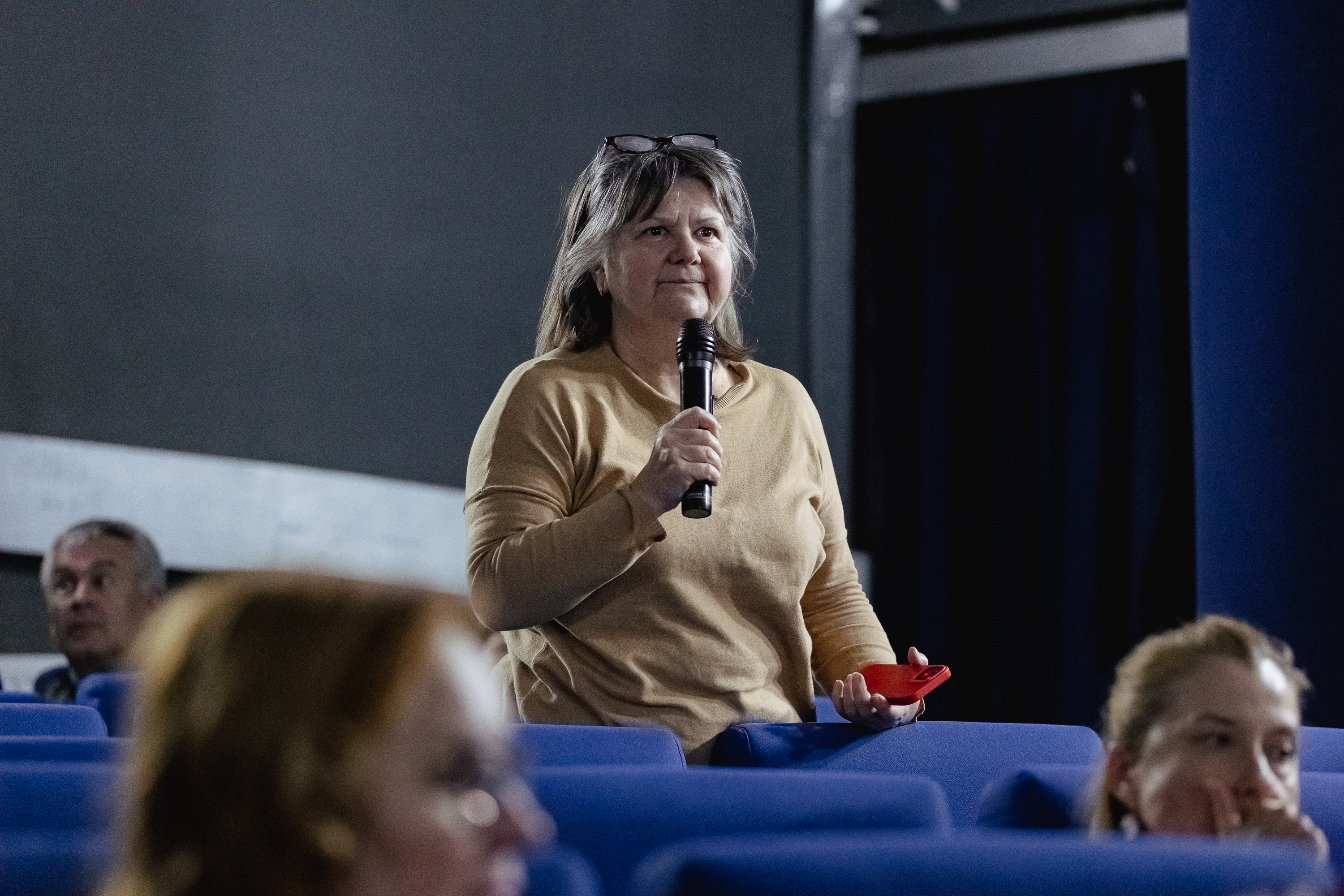 Un documentar premiat, regizat de o româncă, prezintă realitatea persoanelor intersex: „Un film care vorbește despre capacitatea noastră de a empatiza”