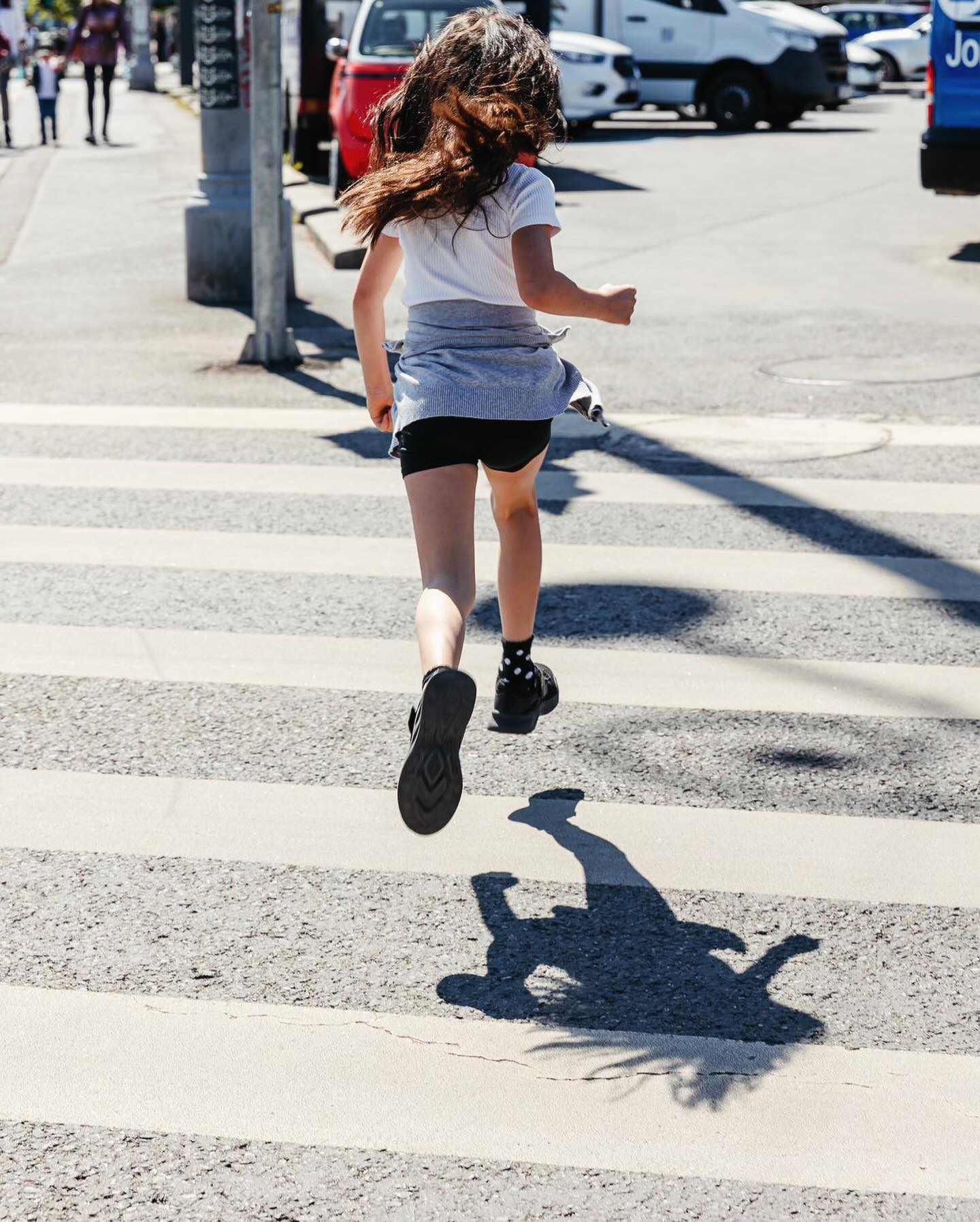 Fiica Amaliei Enache nu pare să calce pe urmele mamei sale. Alma urmează pasiunea bunicului și a unchiului: „Mi-a cerut insistent”