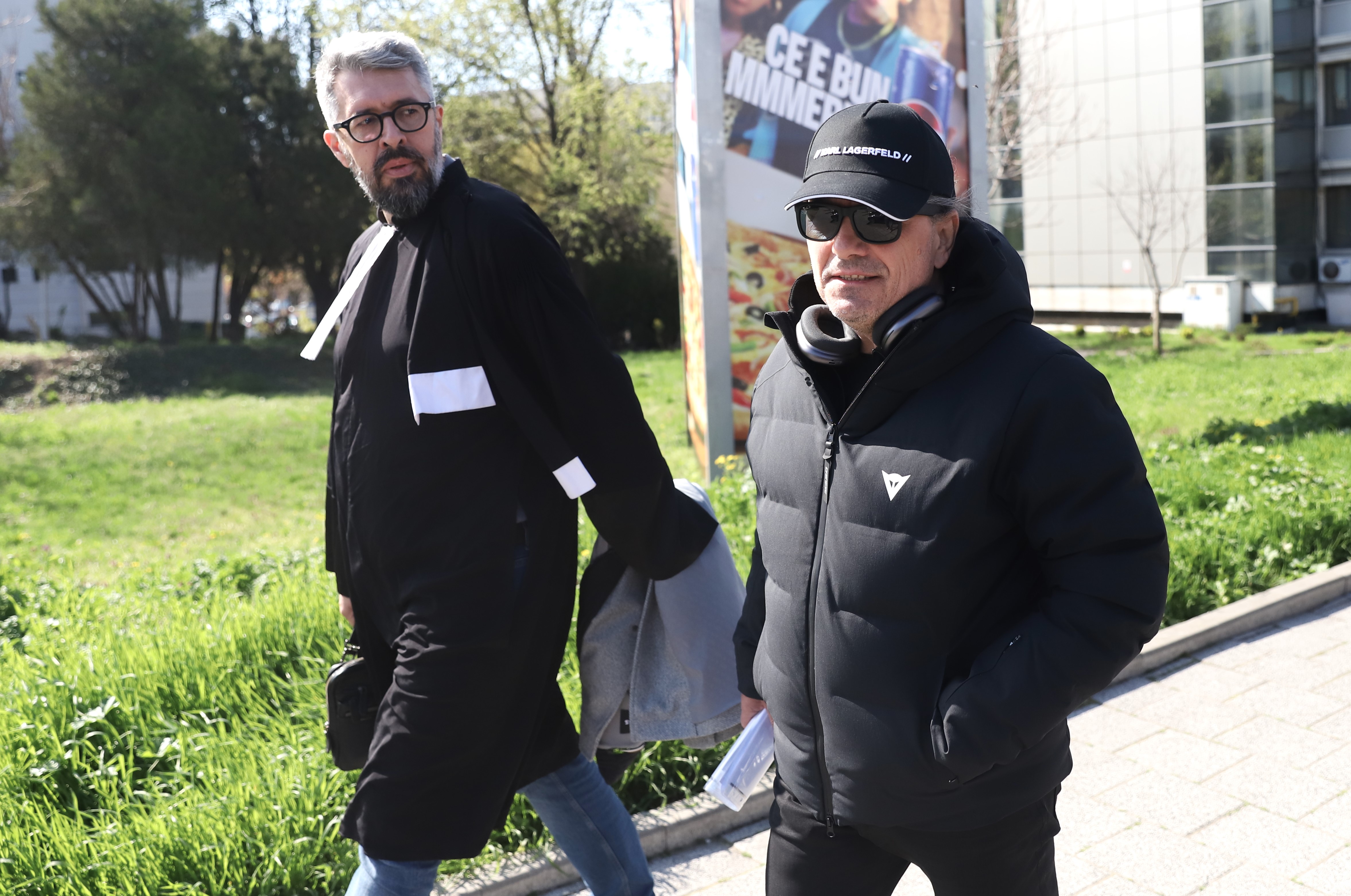 Părinţii lui Vlad Pascu, faţă în faţă cu părinţii lui Sebi Olariu, pentru prima oară. Ce s-a întâmplat în sala de judecată de la Curtea de Apel Constanţa