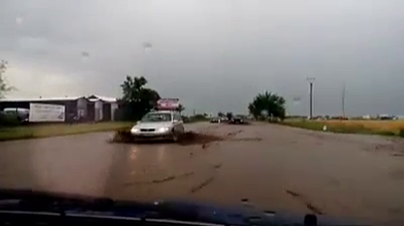 UPDATE. Grindina a făcut ravagii în mai multe localități din țară | VIDEO