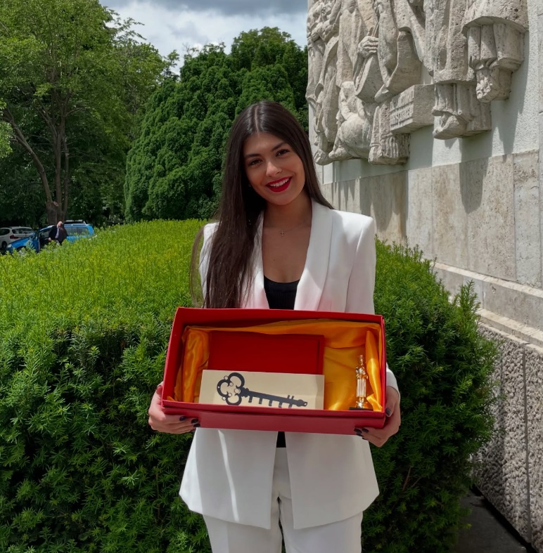 Cine e și cu ce se ocupă sora lui Toto Dumitrescu. În cariera sa, Mayra visa să calce pe urmele fratelui ei