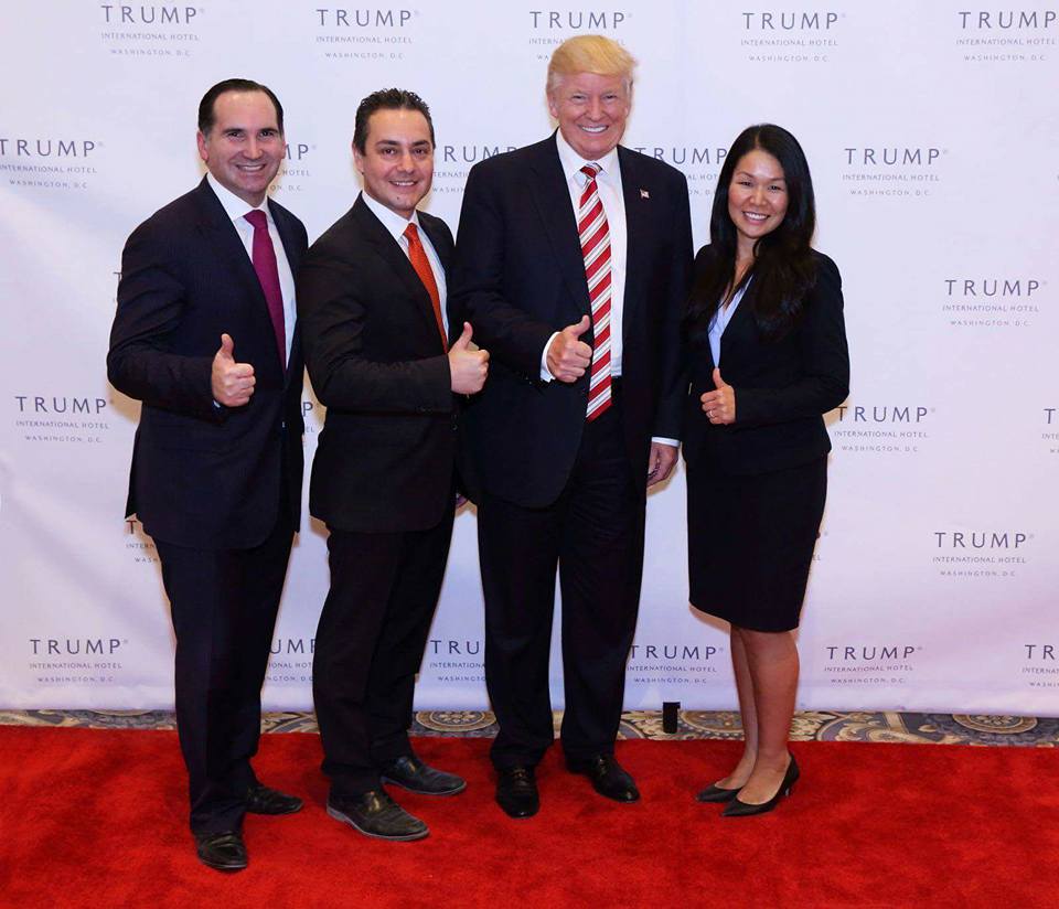 GALERIE FOTO/ Sarmale și mici în bucătăria președintelui american! Managerul hotelului lui Donald Trump, Gabriel Constantin, a gătit românește de Ziua Națională