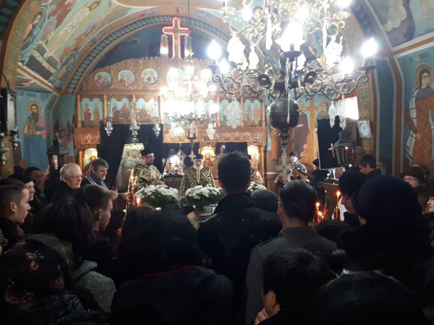 Victimele triplei crime din Brașov, înmormântate în satul nemțean Totoieşti. Părinţii Monicăi Buliga au aflat oroarea de la televizor/ FOTO