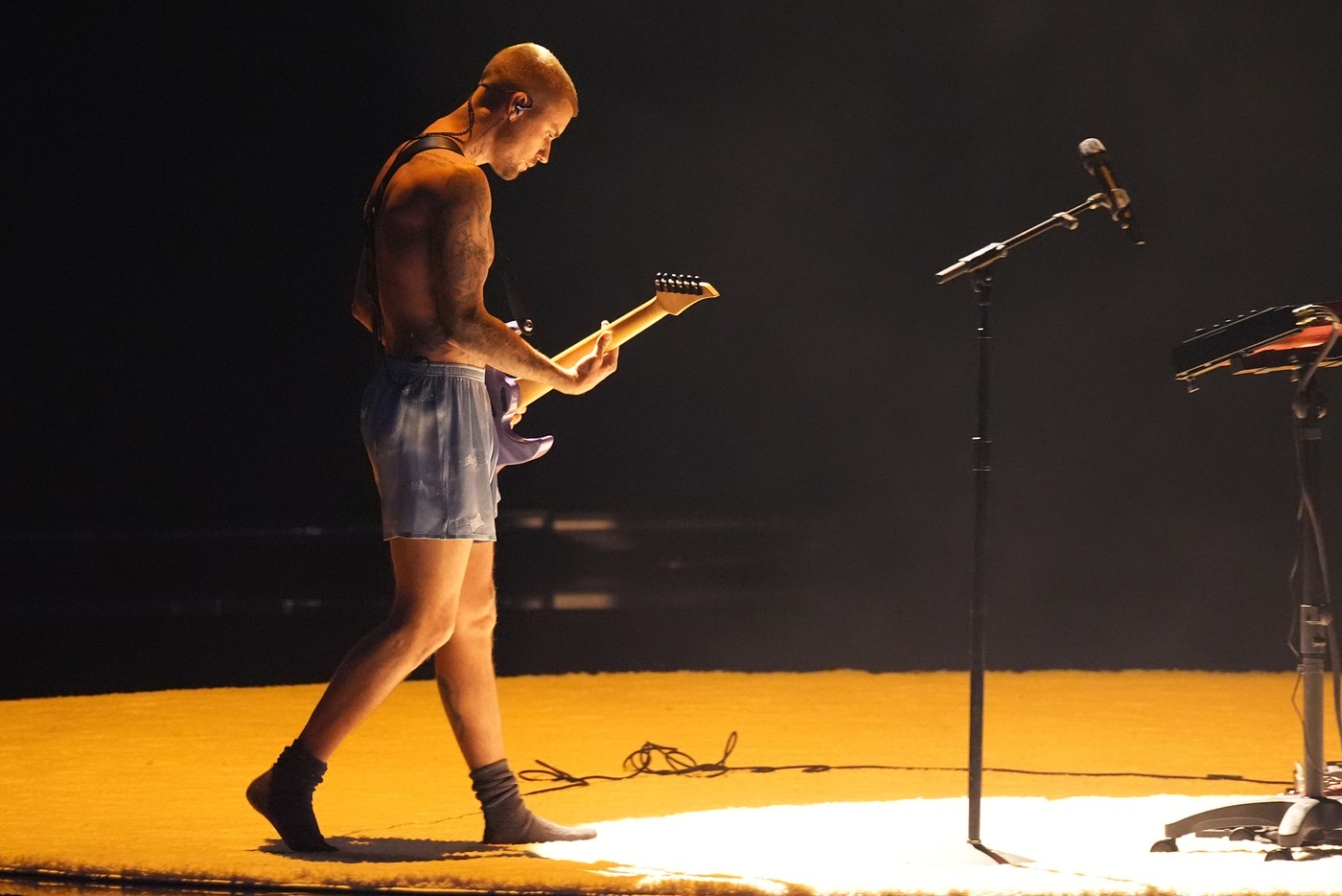 Reacția lui Mihai Trăistariu după ce a văzut-o pe artista cu „rochia suspendată de sâni” la Premiile Grammy 2026: „La nivel mare, nu doar la noi”