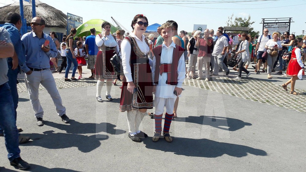 Sărbătoarea borșului de pește, la Jurilovca. Se gătesc 15 tone de ciorbă din 5 tone de pește / GALERIE FOTO