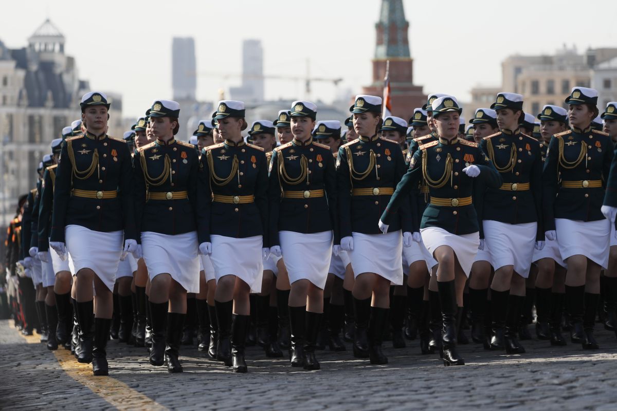 Pregătiri pentru parada de Ziua Victoriei, la Moscova. Armata a scos sute de soldați și vehicule militare pe străzi