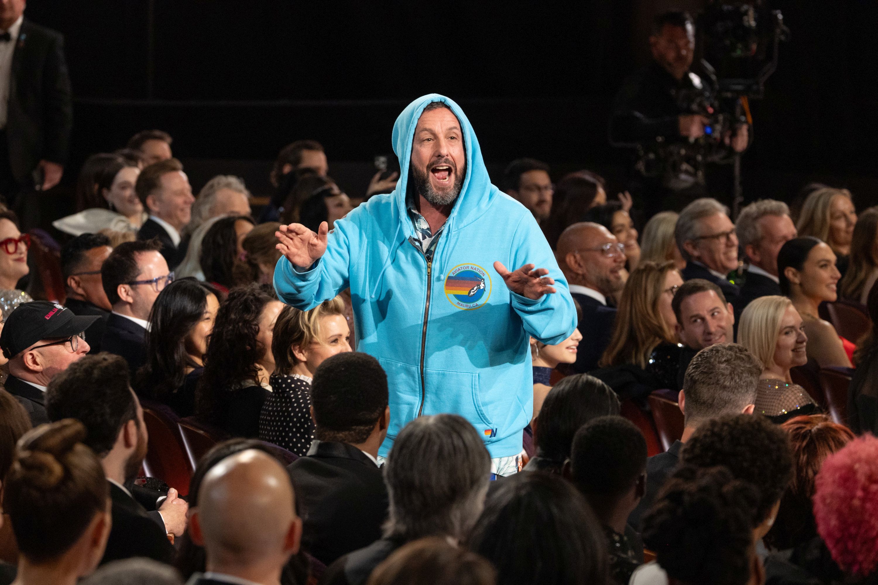Momente memorabile la Oscar 2025. Conan O’Brien a ironizat conflictul Kendrick Lamar - Drake și a râs de ținuta lui Adam Sandler
