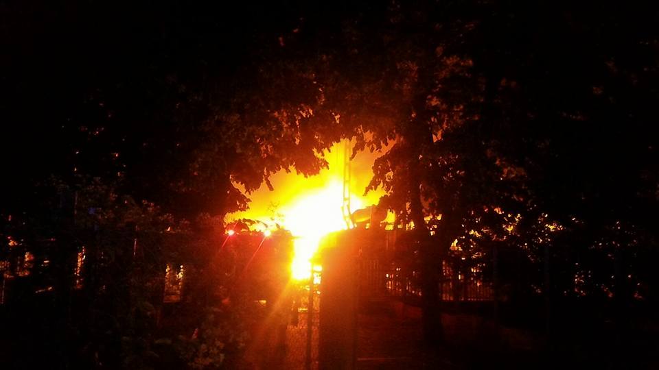 Incendiu violent în Timișoara. Flăcările uriașe au cuprins un transformator electric