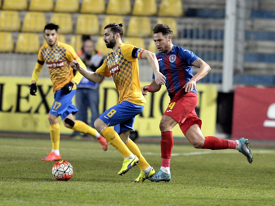 Liga 1, etapa a 23-a. Petrolul - ASA Tg. Mureş 0-1. Gorobsov, eroul mureşenilor. Gazdele au jucat în 9 din minutul 74! Stoichiţă, ultimul meci. Portarul Pecanha pleacă de la ”lupi”