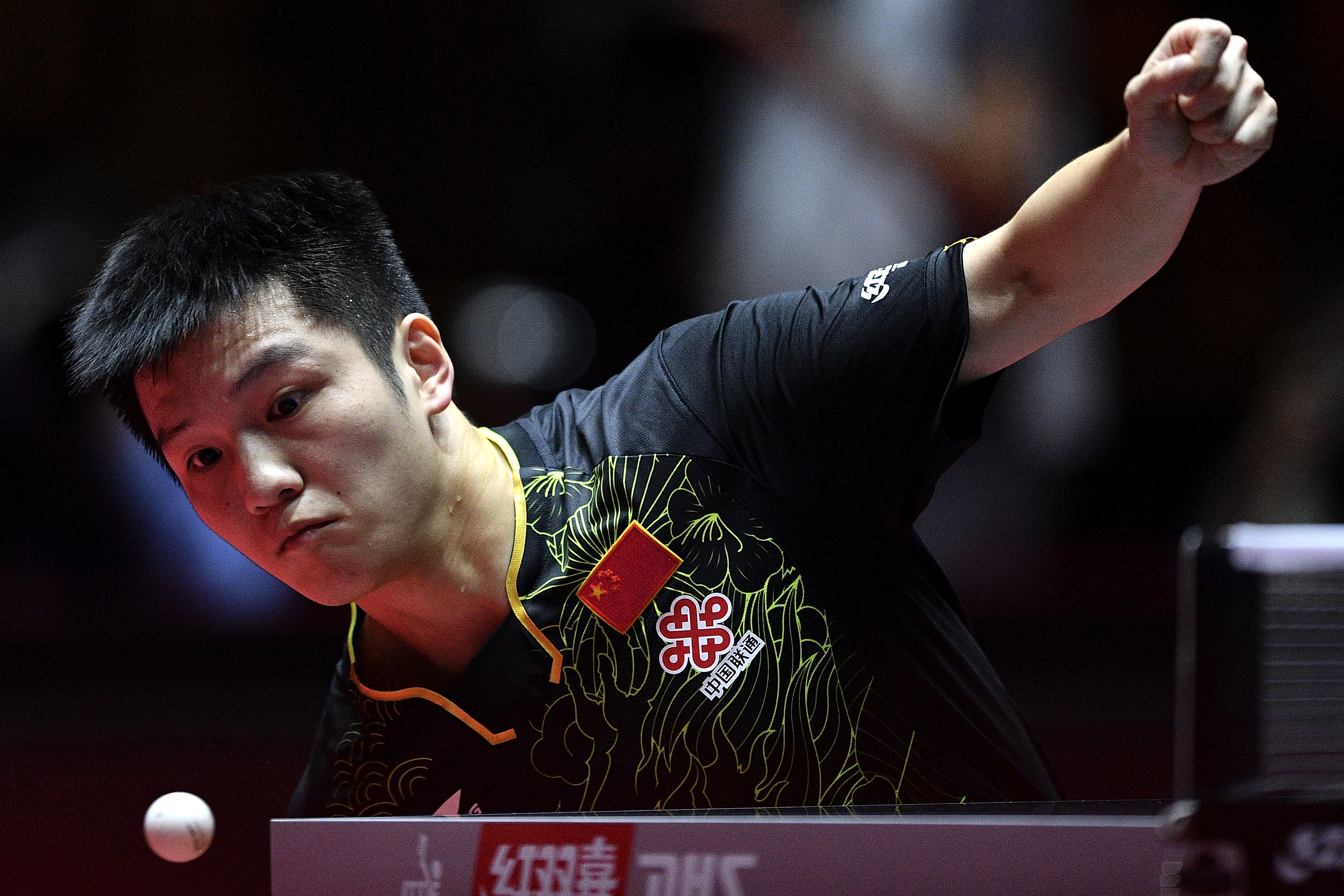 UPDATE. Finală ”made in China” la Mondialul de tenis de masă: Ma Long l-a învins dramatic pe Fan Zhendong. China - 4 medalii de aur, Japonia una / VIDEO
