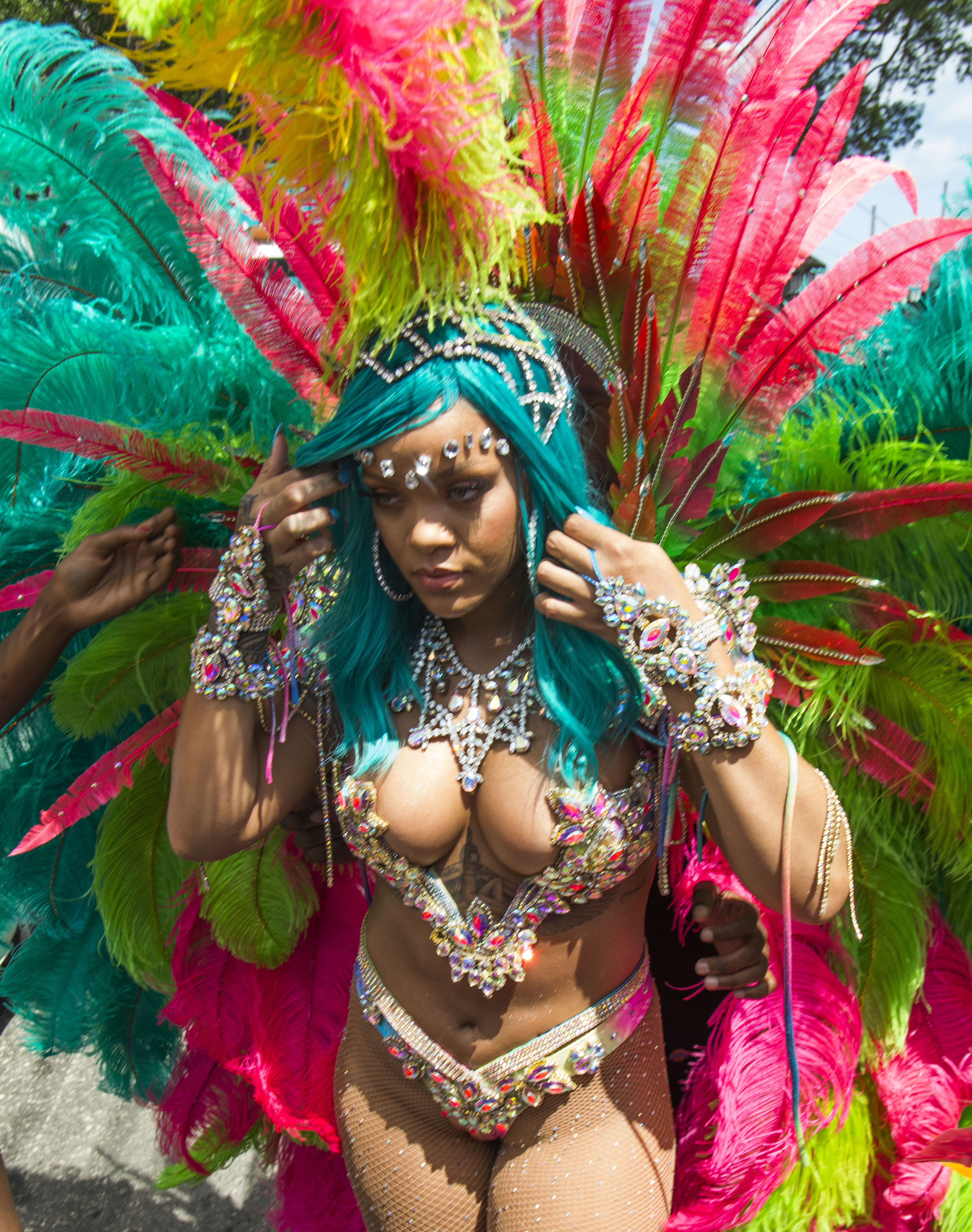 GALERIE FOTO| Costumul de carnaval al Rihannei a încins spiritele. Cum a arătat artista la carnavalul din Barbados