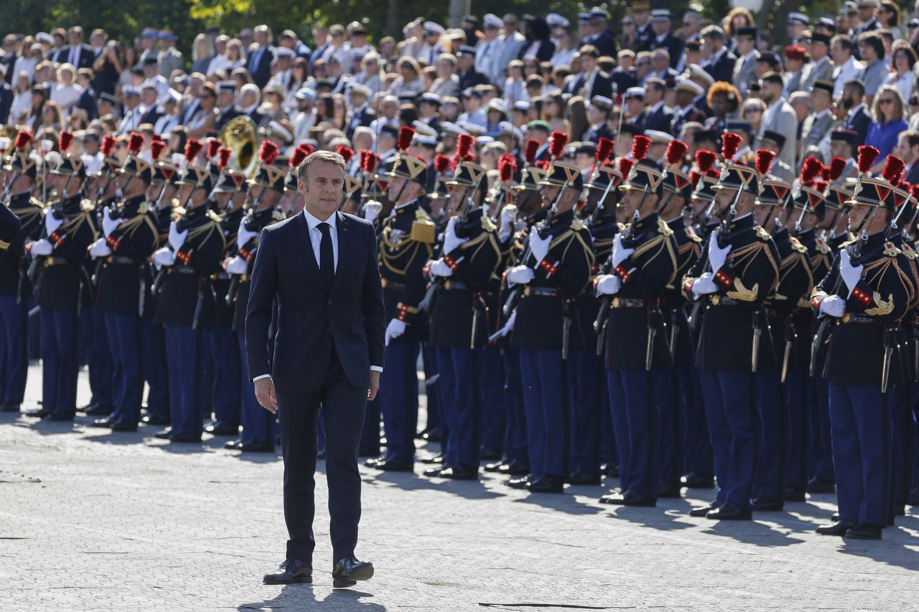 Franța celebrează ziua naţională. Parada militară, perturbată de organizarea Jocurilor Olimpice | VIDEO
