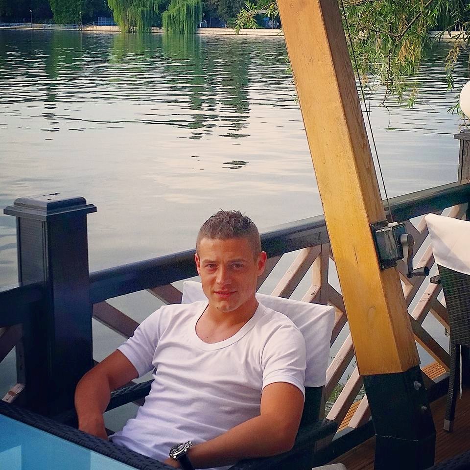 Alex Chipciu, vacanță-fulger în Spania, alături de patru steliști / GALERIE FOTO