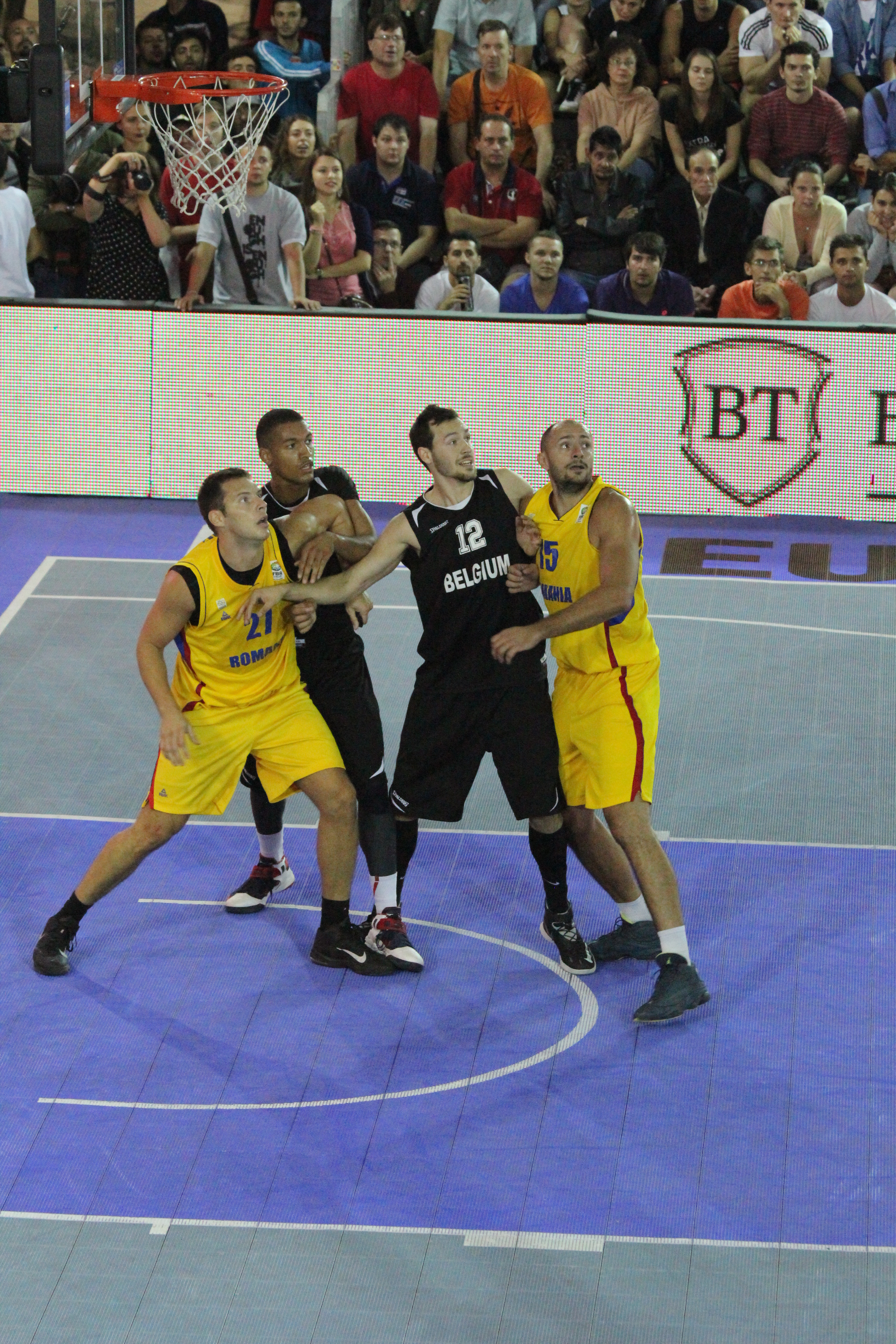 GALERIE FOTO & VIDEO / România joacă astăzi în semifinalele CE de baschet 3x3