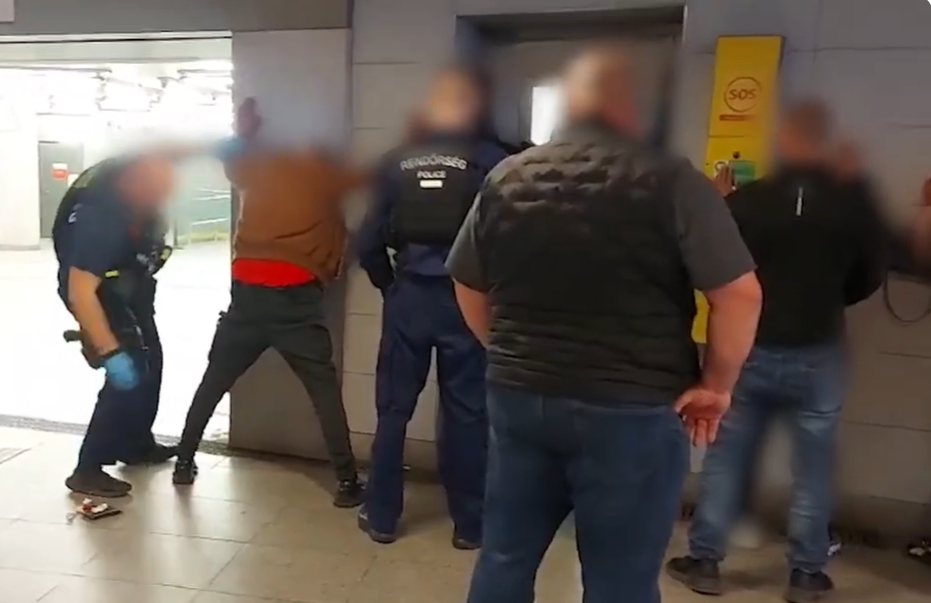 Fellélegezhetnek az utasok? Rendőrségi akció volt a Keleti pályaudvarnál, videón az elfogás